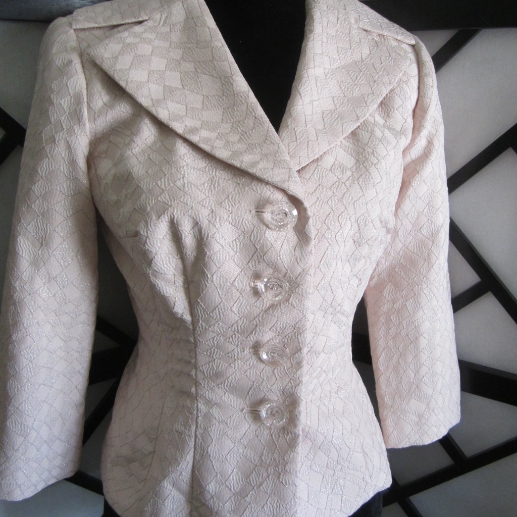 Maggie London - Pale Pink Fabric/Shimmer Diamond Print Blazer - Sz4